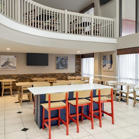 Americinn By Wyndham Grand Rapids Airport North Cascade Bagian luar foto