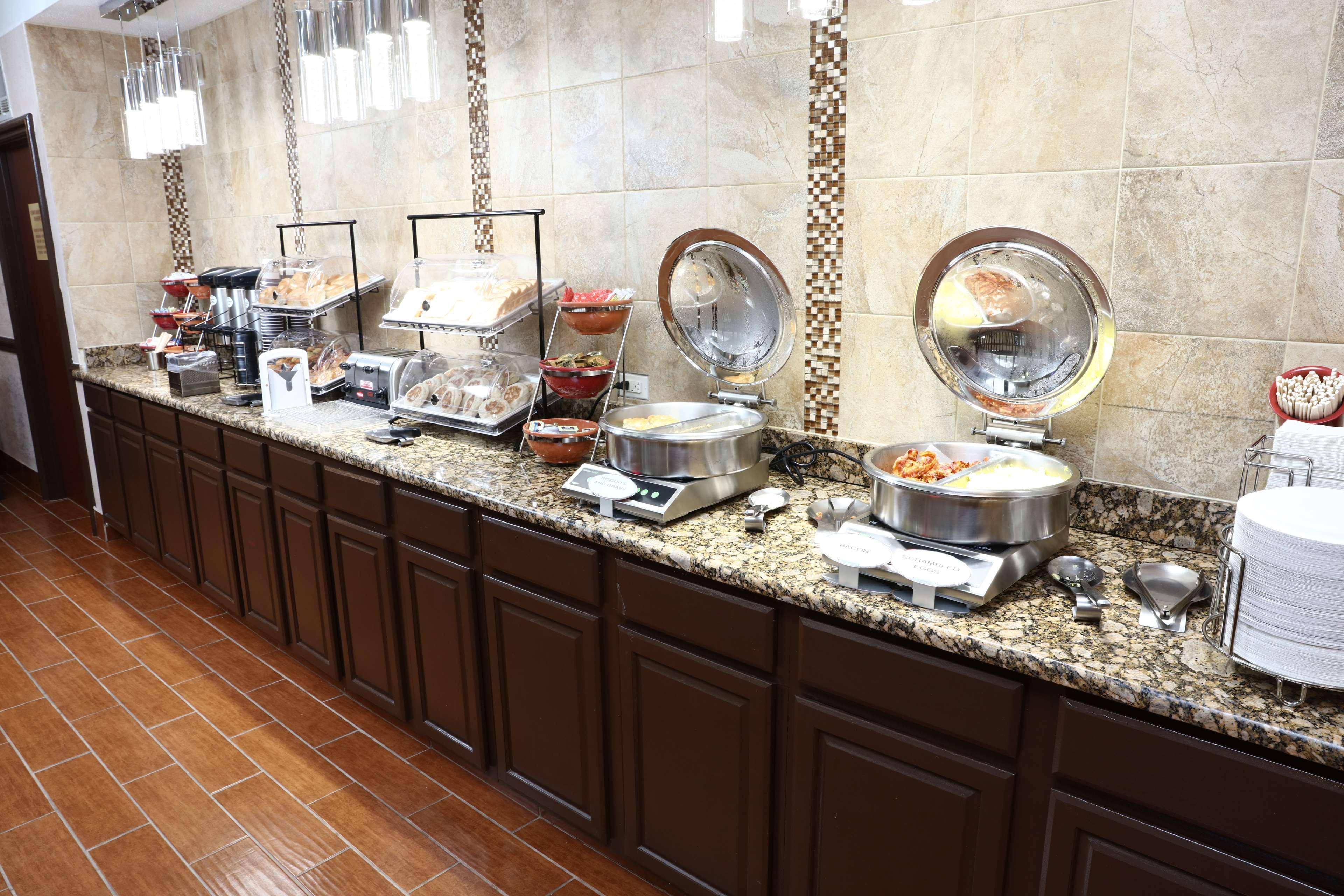 Americinn By Wyndham Grand Rapids Airport North Cascade Bagian luar foto