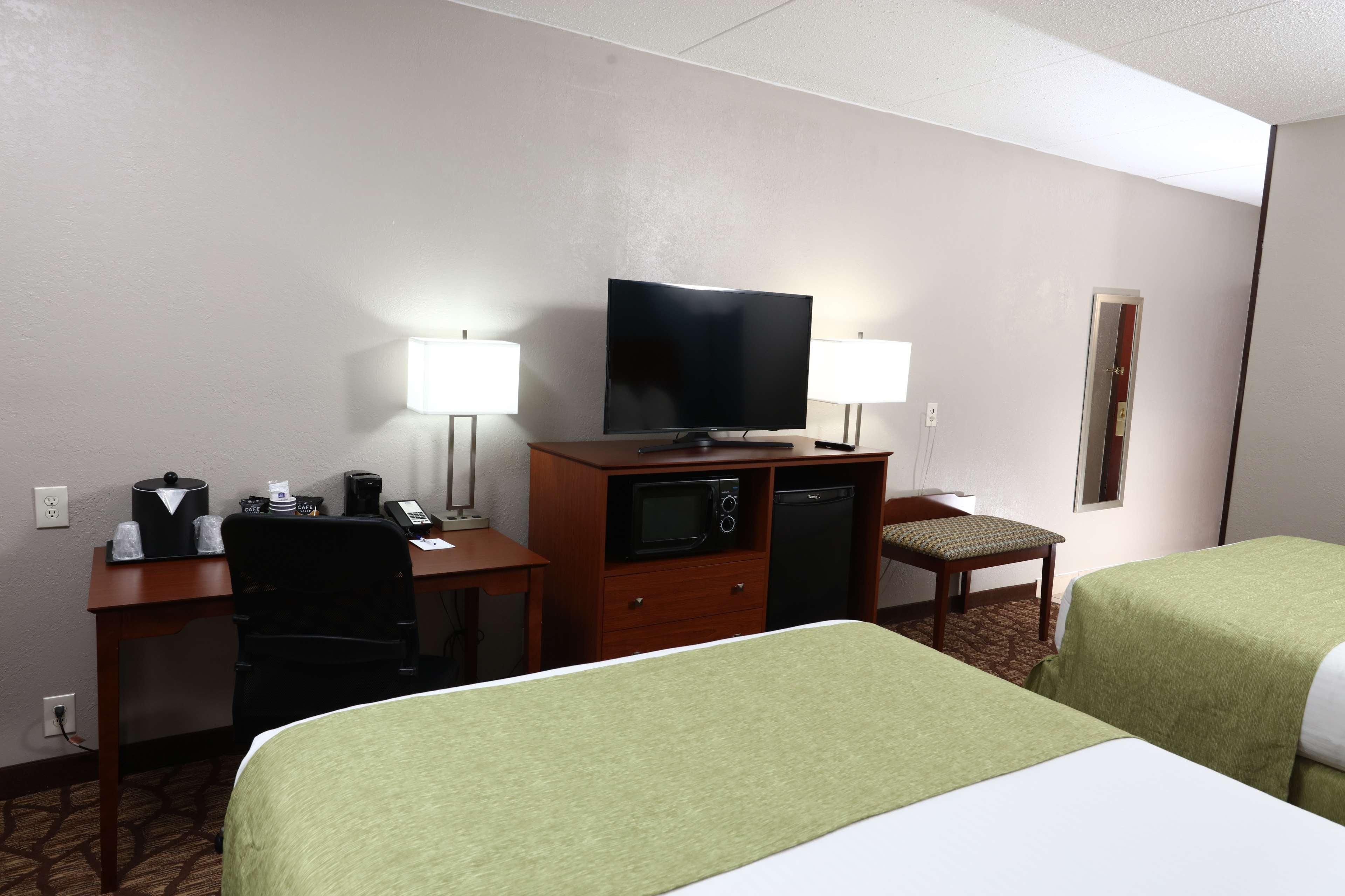 Americinn By Wyndham Grand Rapids Airport North Cascade Bagian luar foto