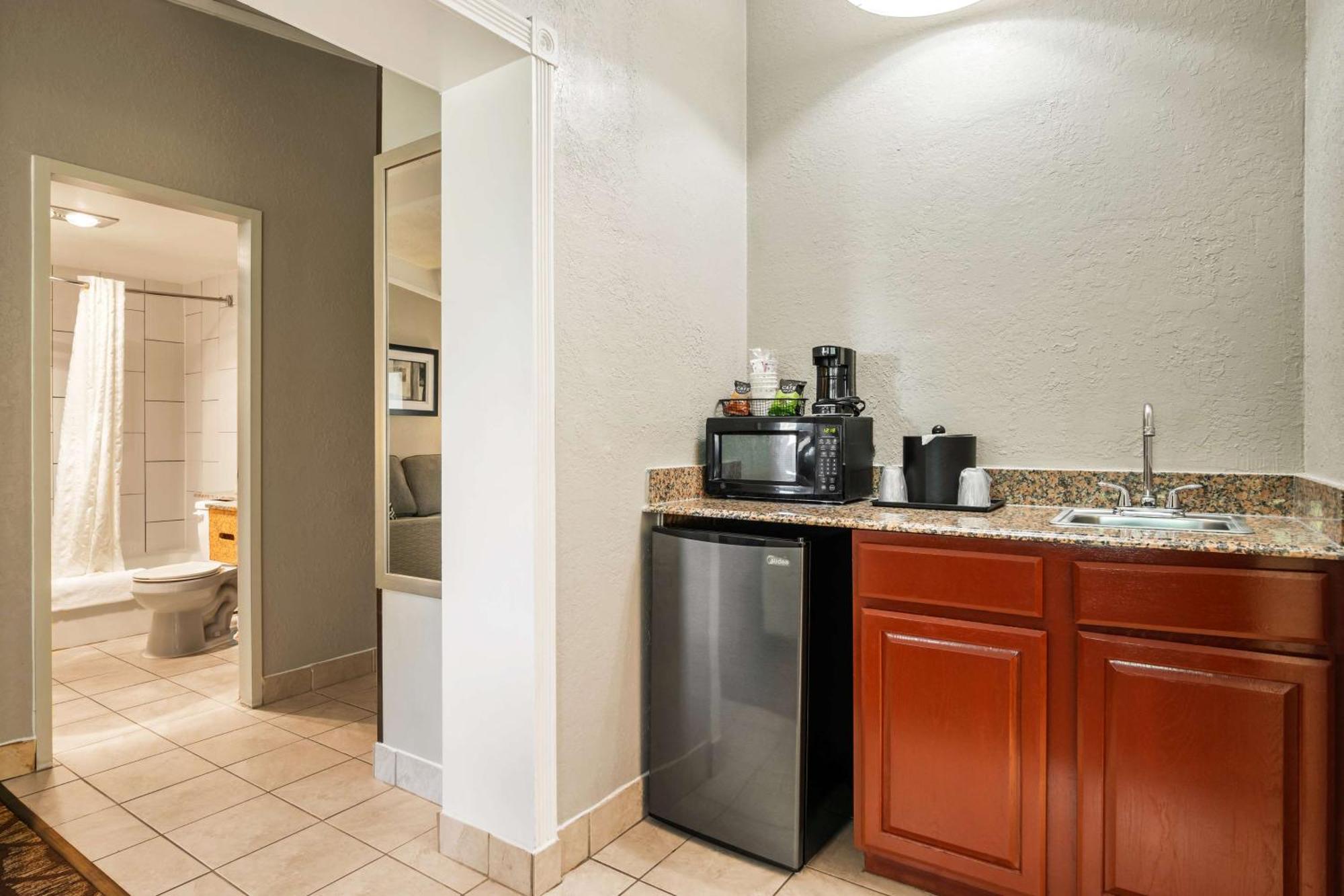 Americinn By Wyndham Grand Rapids Airport North Cascade Bagian luar foto
