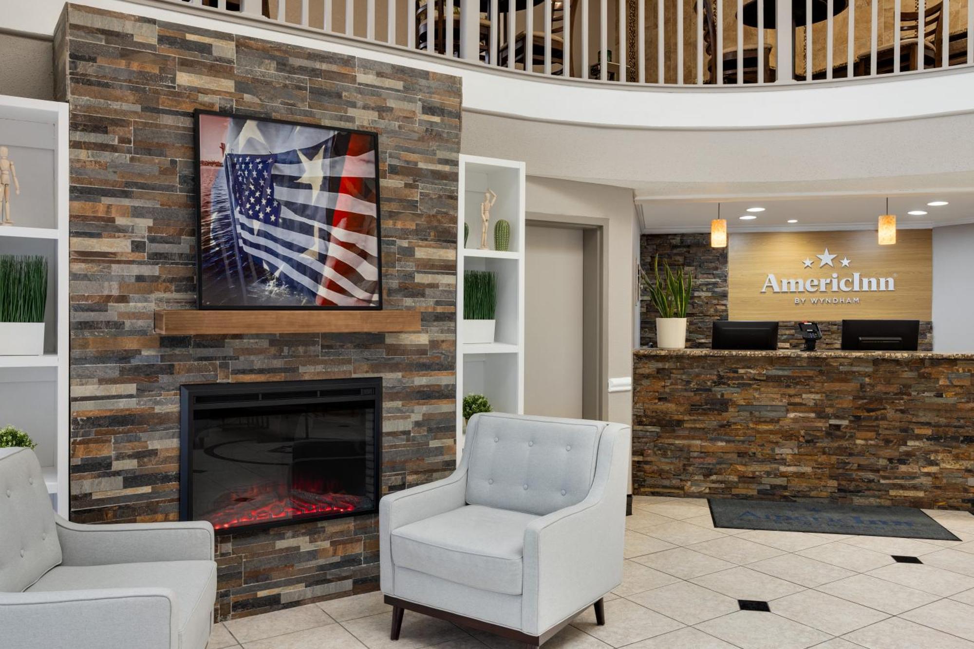 Americinn By Wyndham Grand Rapids Airport North Cascade Bagian luar foto